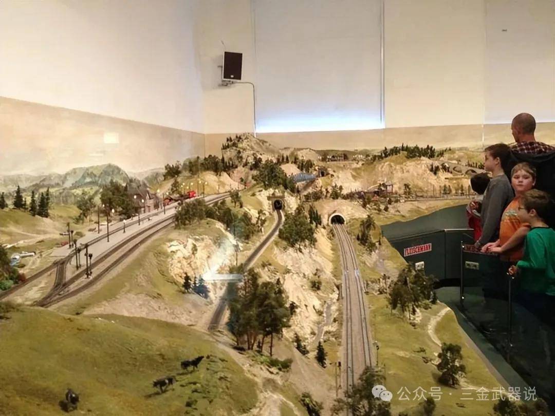 555人伤亡，3架战机折损，欧洲三国介入，中东这盘棋，下步怎么走？