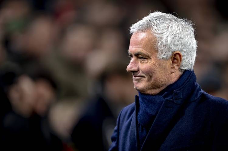 大热门！穆里尼奥领跑皇马新帅赔率榜，断层领先其他候选